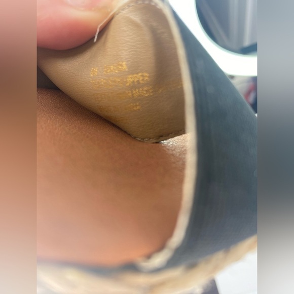 TOMMY BAHAMA Andre Assous Allison Wedges - Picture 5 of 10